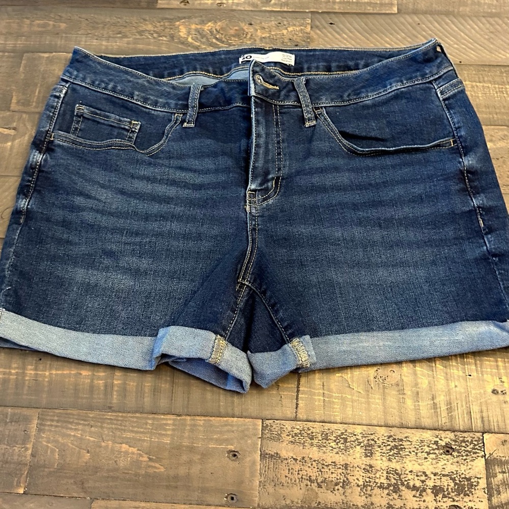So Goods For Life stretch Jean shorts size 13/31